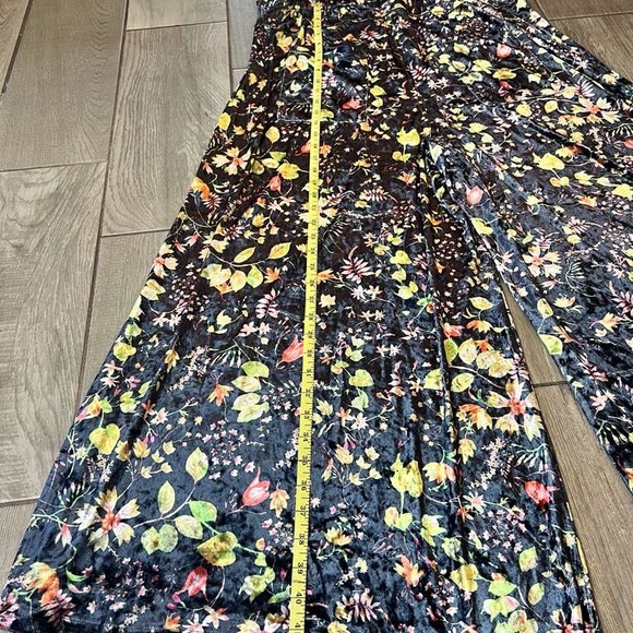 Natural Life Dakota Floral Jumpsuit with Black and Yellow Accents - Picture 9 of 11